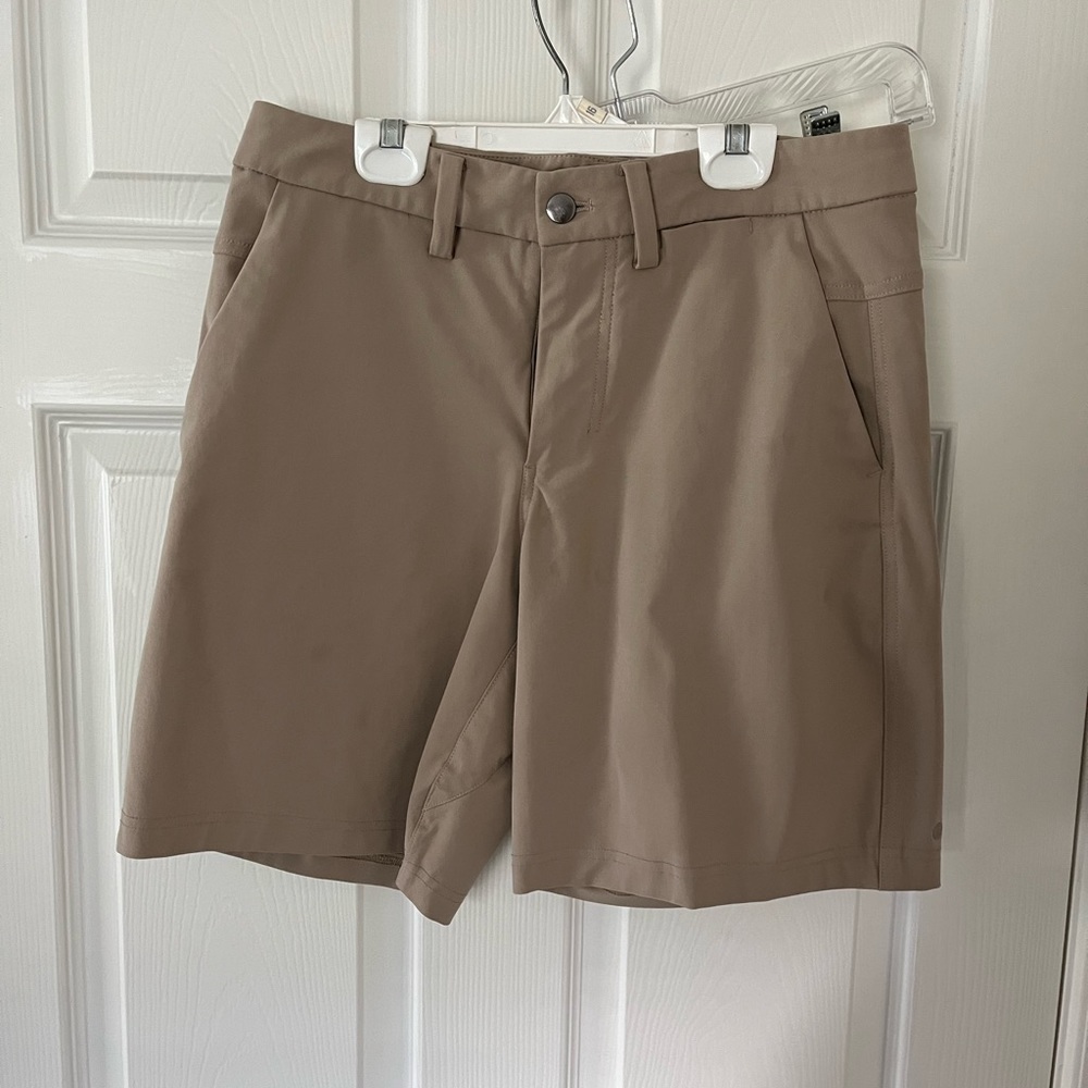 Lululemon men's Commission Classic-Fit Stretch Shorts 7" khaki tan 32 ABC.